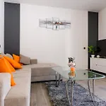Mihaela With Private Pool, Jacuzzi And Free Secure Parking *