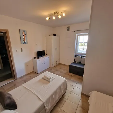 Mihaela With Private Pool, Jacuzzi And Free Secure Parking Апартаменты
