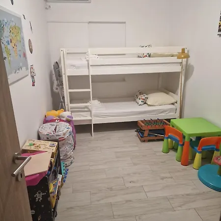 Апартаменты Mihaela With Private Pool, Jacuzzi And Free Secure Parking Трогир