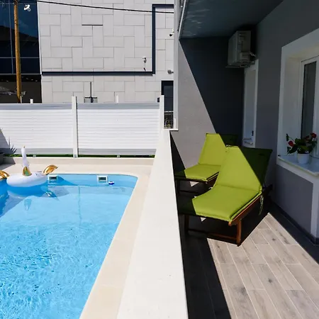 Mihaela With Private Pool, Jacuzzi And Free Secure Parking Apartamento *
