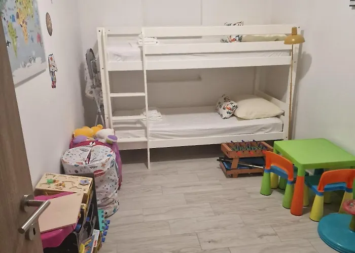 アパート Mihaela With Private Pool, Jacuzzi And Free Secure Parking トロギール