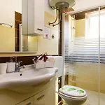 Mihaela With Private Pool, Jacuzzi And Free Secure Parking Τρογκίρ