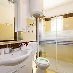 Διαμέρισμα Mihaela With Private Pool, Jacuzzi And Free Secure Parking